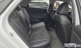 Hyundai Elantra 1.6 Smart, снимка 11