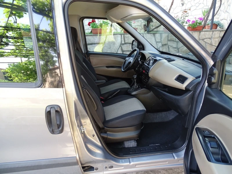 Opel Combo 1.6  KLIMATRONIK  СЕДЕМ МЕСТА, снимка 17 - Автомобили и джипове - 41079447