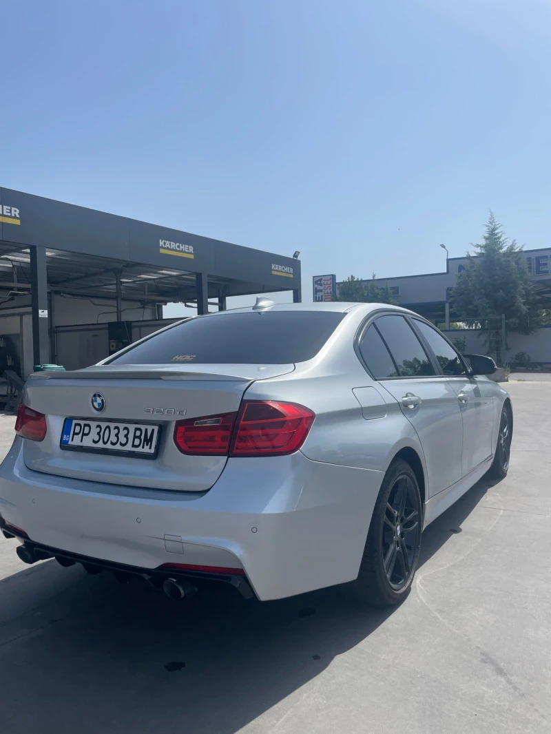 BMW 320 M-SPORT, снимка 10 - Автомобили и джипове - 47142366