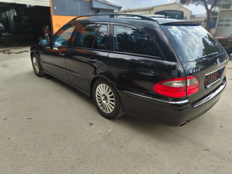 Mercedes-Benz E 230 АВАНГАРД, снимка 9 - Автомобили и джипове - 46790907