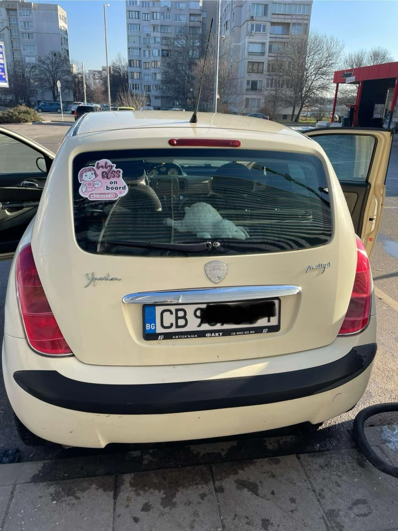 Lancia Ypsilon, снимка 10 - Автомобили и джипове - 48557879