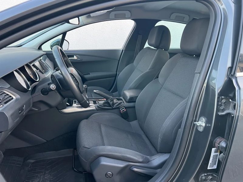 Peugeot 508 1.6eHDi НАПЪЛНО ОБСЛУЖЕН * * * ВСИЧКО ПЛАТЕНО* * *, снимка 12 - Автомобили и джипове - 50913438