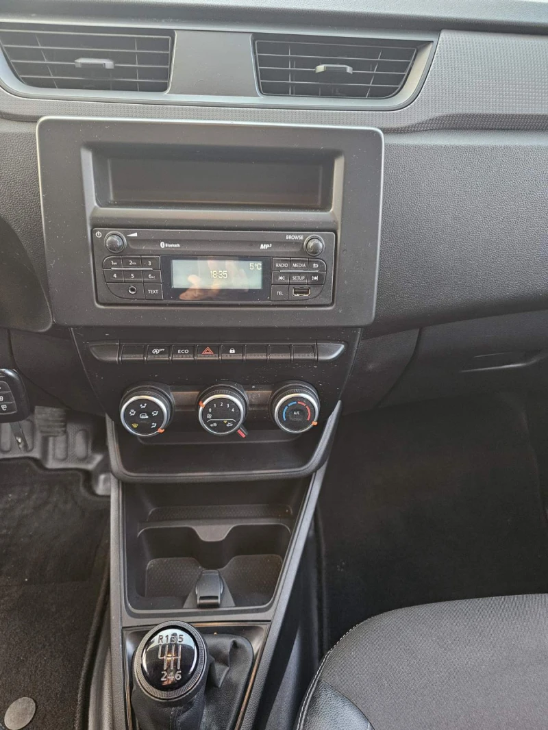 Dacia Dokker dCi 95 к.с. Дизел Stop & Start, снимка 9 - Автомобили и джипове - 52621191