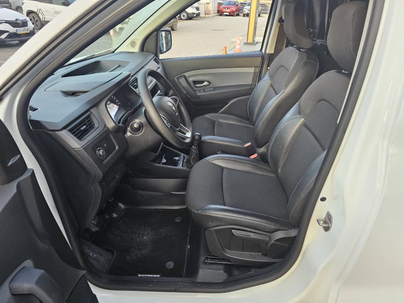 Dacia Dokker dCi 95 к.с. Дизел Stop & Start, снимка 7 - Автомобили и джипове - 52621191