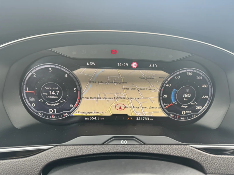 VW Passat 240 TDI Highline, снимка 10 - Автомобили и джипове - 52641606