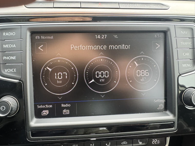 VW Passat 240 TDI Highline, снимка 13 - Автомобили и джипове - 52641606