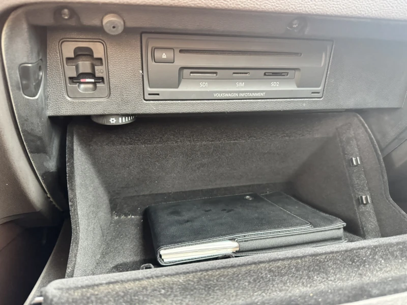 VW Passat 240 TDI Highline, снимка 17 - Автомобили и джипове - 52641606