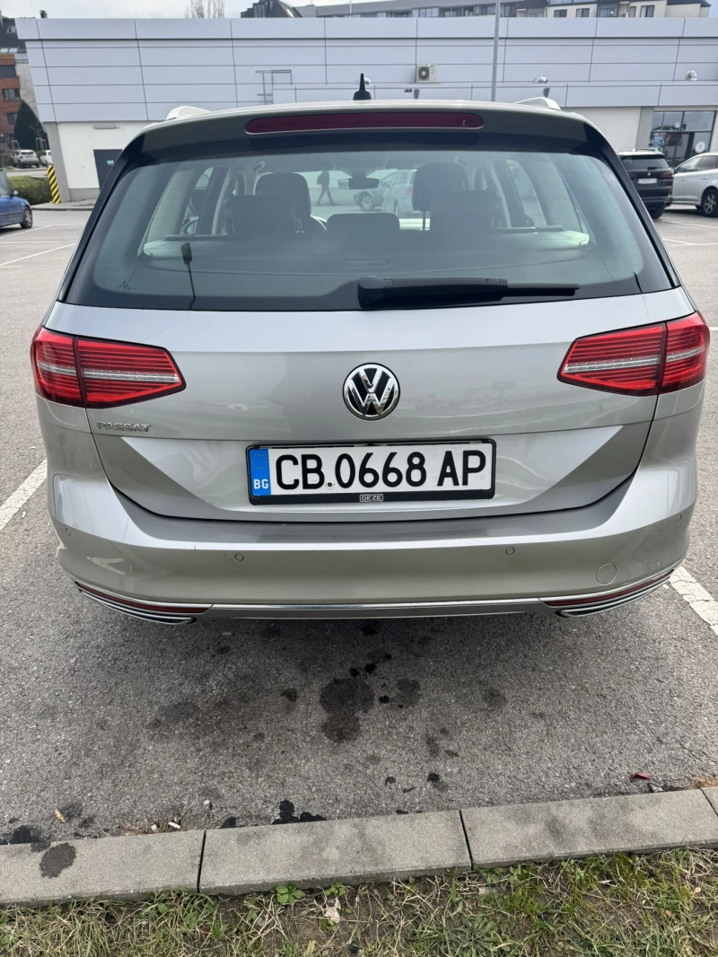 VW Passat 240 TDI Highline, снимка 6 - Автомобили и джипове - 52641606
