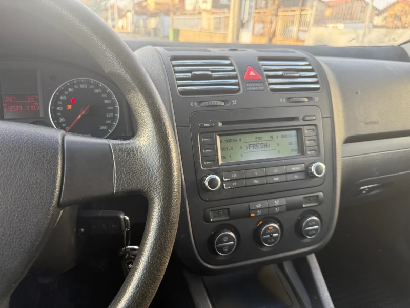 VW Golf 1.9, снимка 10 - Автомобили и джипове - 52824756