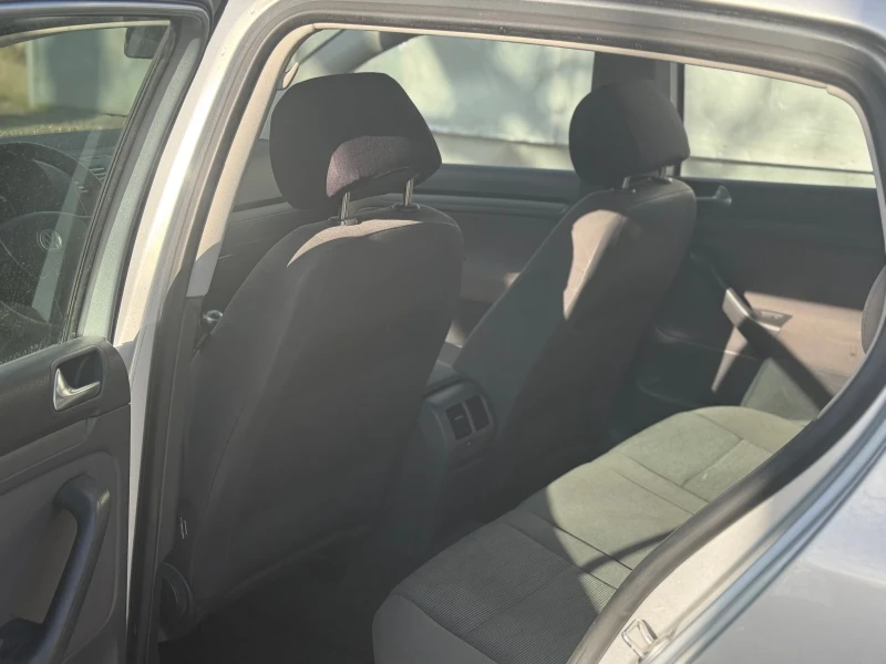 VW Golf 1.9, снимка 6 - Автомобили и джипове - 52824756