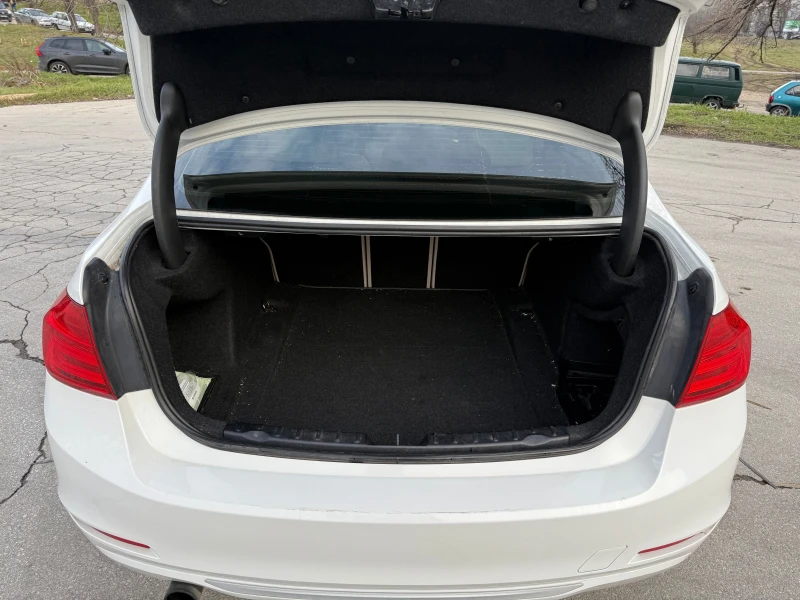 BMW 320 xdrive, снимка 12 - Автомобили и джипове - 53234932