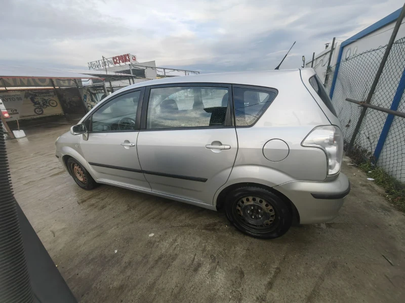 Toyota Corolla verso, снимка 4 - Автомобили и джипове - 53315260