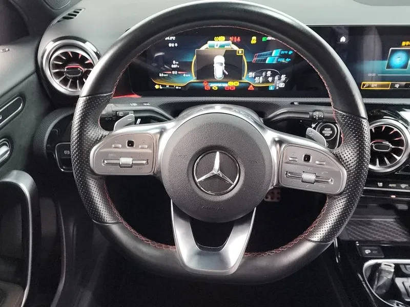 Mercedes-Benz A45 AMG 4MATIC+ HATCHBACK, снимка 13 - Автомобили и джипове - 55117387