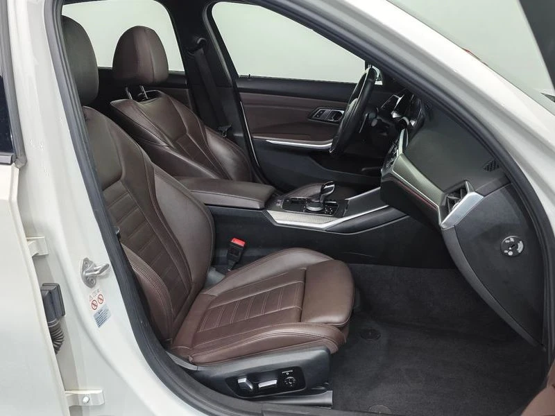 BMW 330 330i M Sport| 255к.с.| ВКЛ.ТЕХНОТЕСТ, снимка 11 - Автомобили и джипове - 55642262