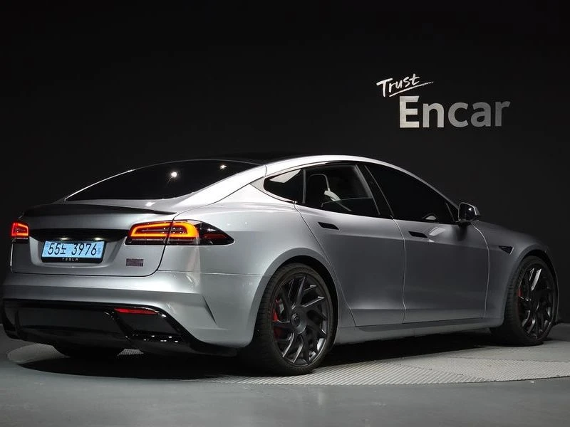 Tesla Model S Plaid| 1020к.с.