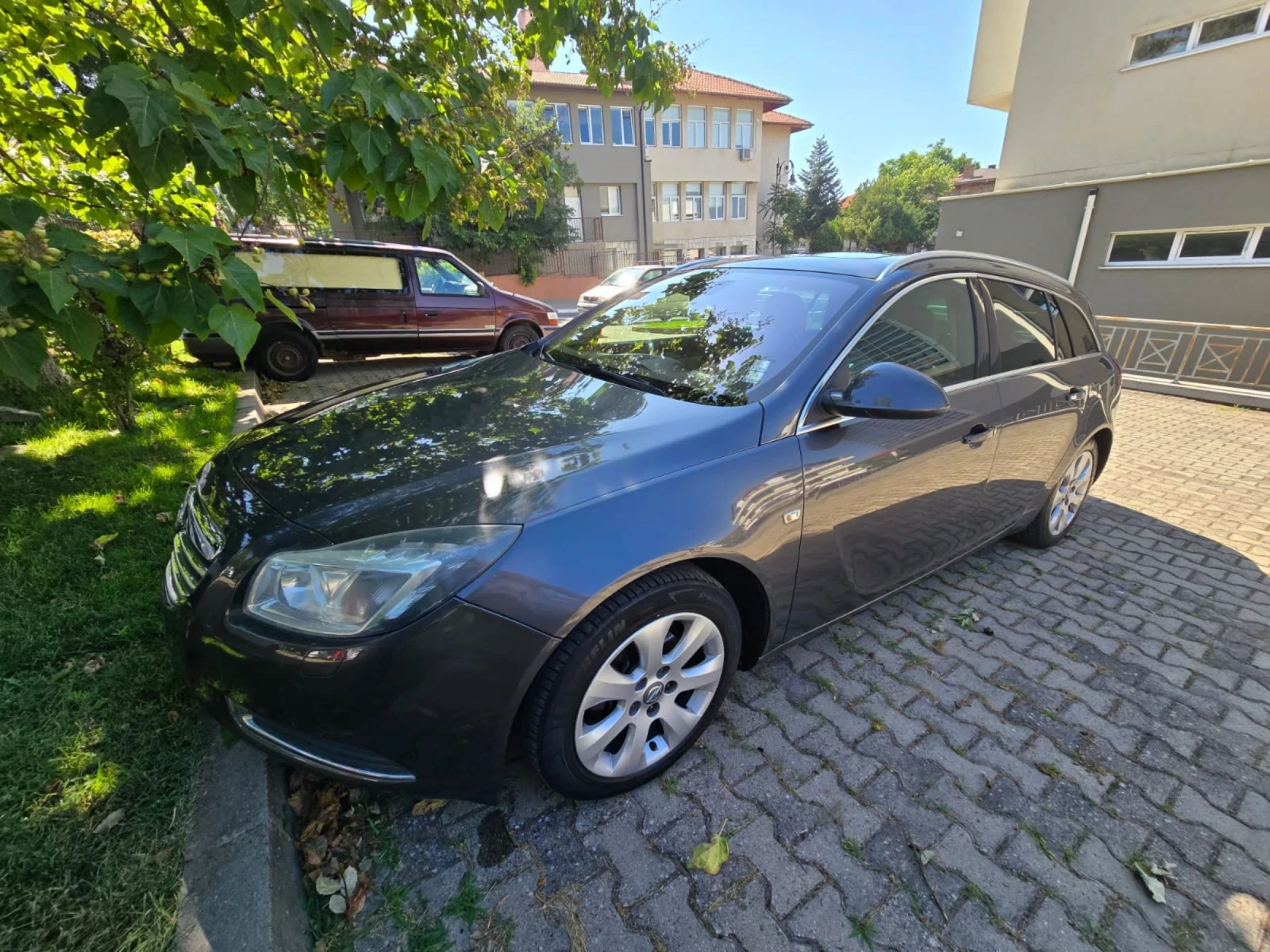 Opel Insignia - СЕРВ.КНИЖКА+ НАВИГЯЦИЯ+ ЕЛ.БАГАЖНИК + ФУЛ ЕКСТРИ - изображение 5