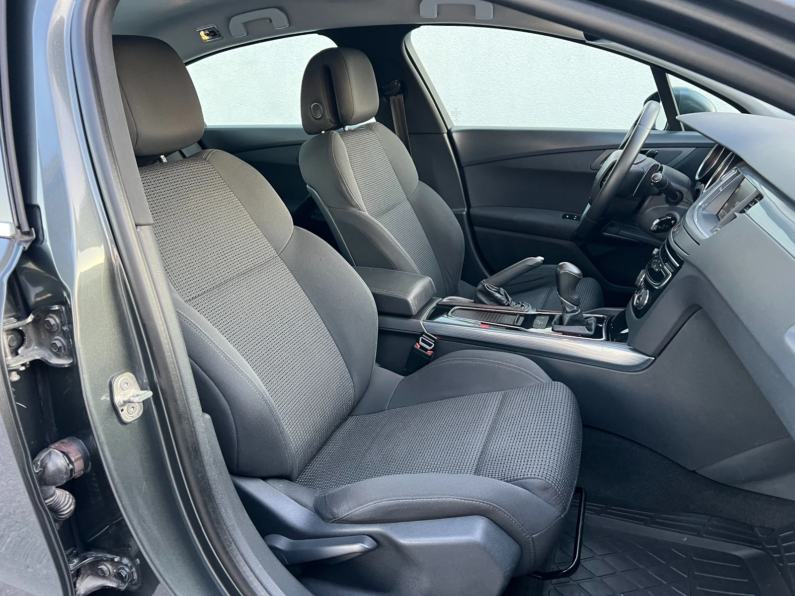 Peugeot 508 1.6eHDi НАПЪЛНО ОБСЛУЖЕН * * * ВСИЧКО ПЛАТЕНО* * * | Mobile.bg — изображение 15