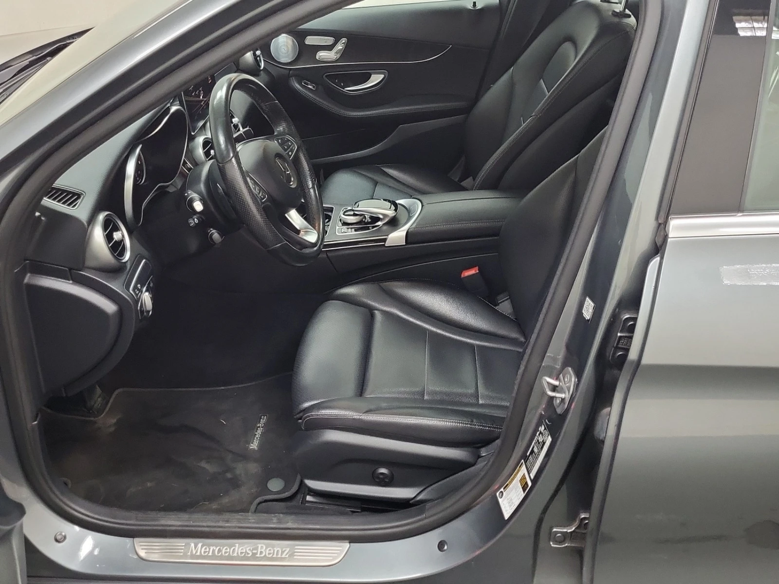 Mercedes-Benz C 300 * CARFAX* АВТОФИНАНСИРАНЕ* Цена до България*  - изображение 10