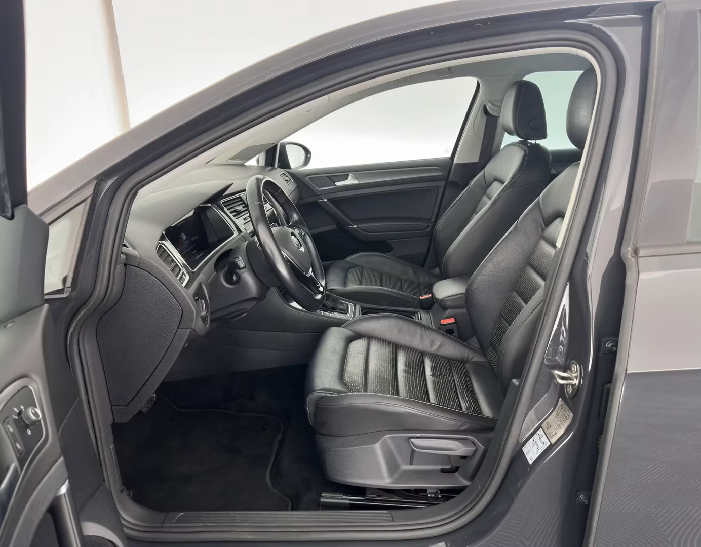 VW Golf Термопомпа дистроник дигитал кожа - изображение 8