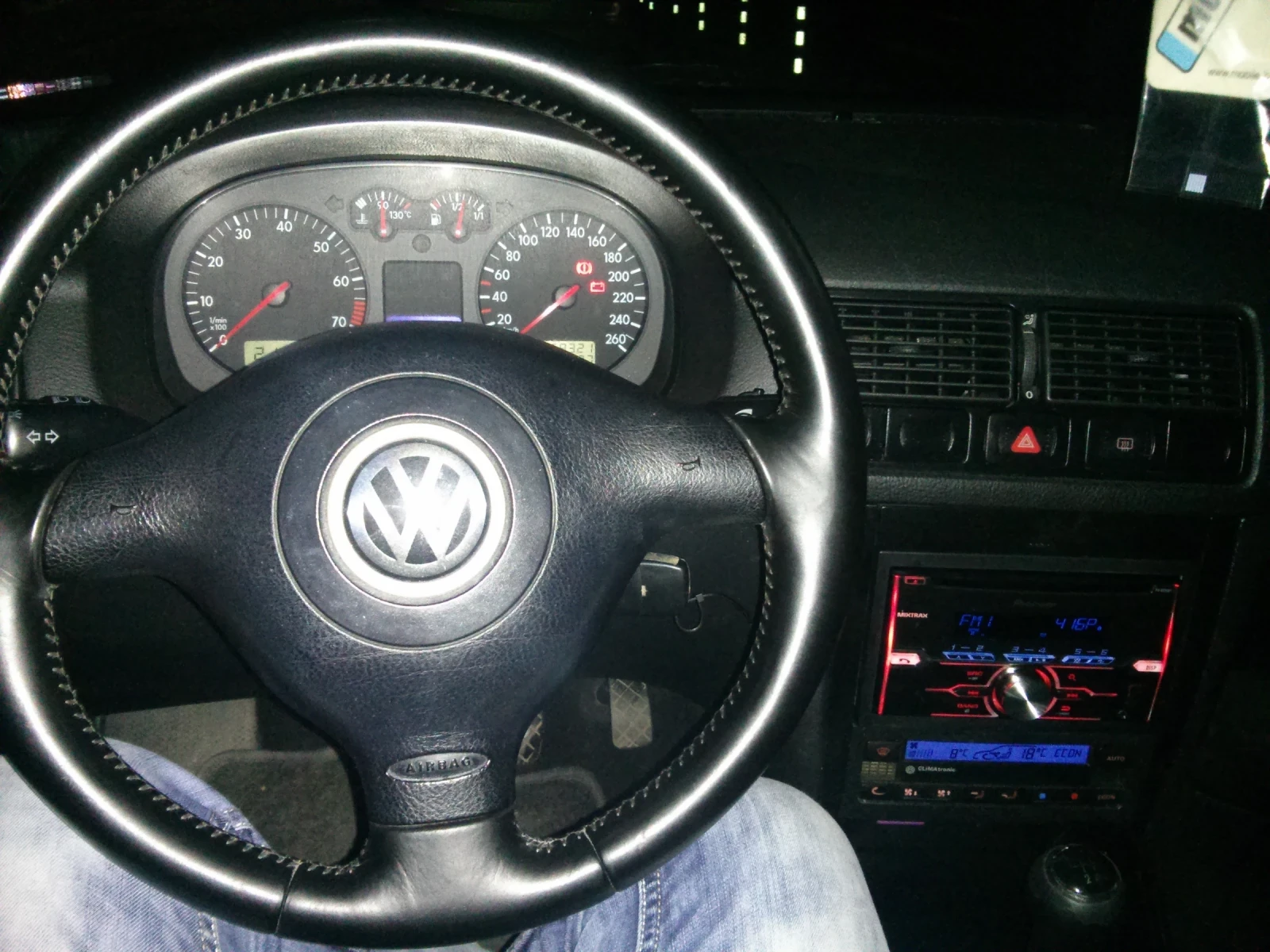 VW Golf IV 1.6SR - бензин (без газ), снимка 8 - Автомобили и джипове - 53827478