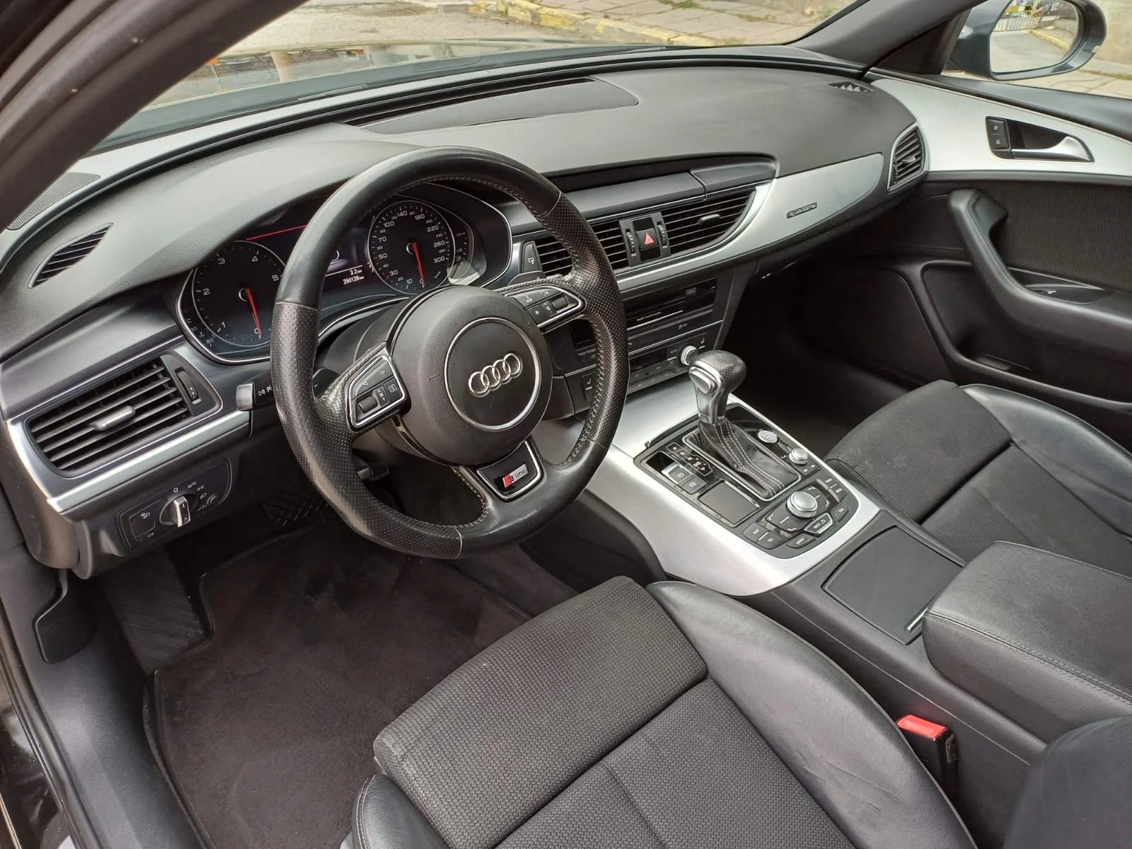 Audi A6 3.0 TDI Avant Quattro S line, снимка 9 - Автомобили и джипове - 53903713