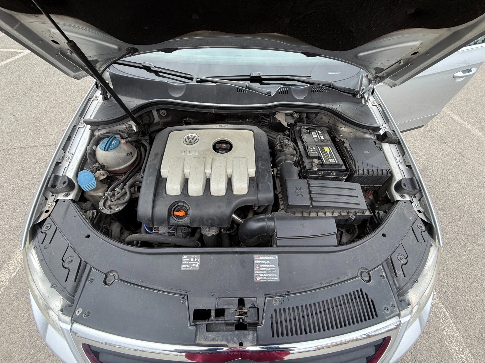 VW Passat 2.0 TDI, снимка 12 - Автомобили и джипове - 53932211