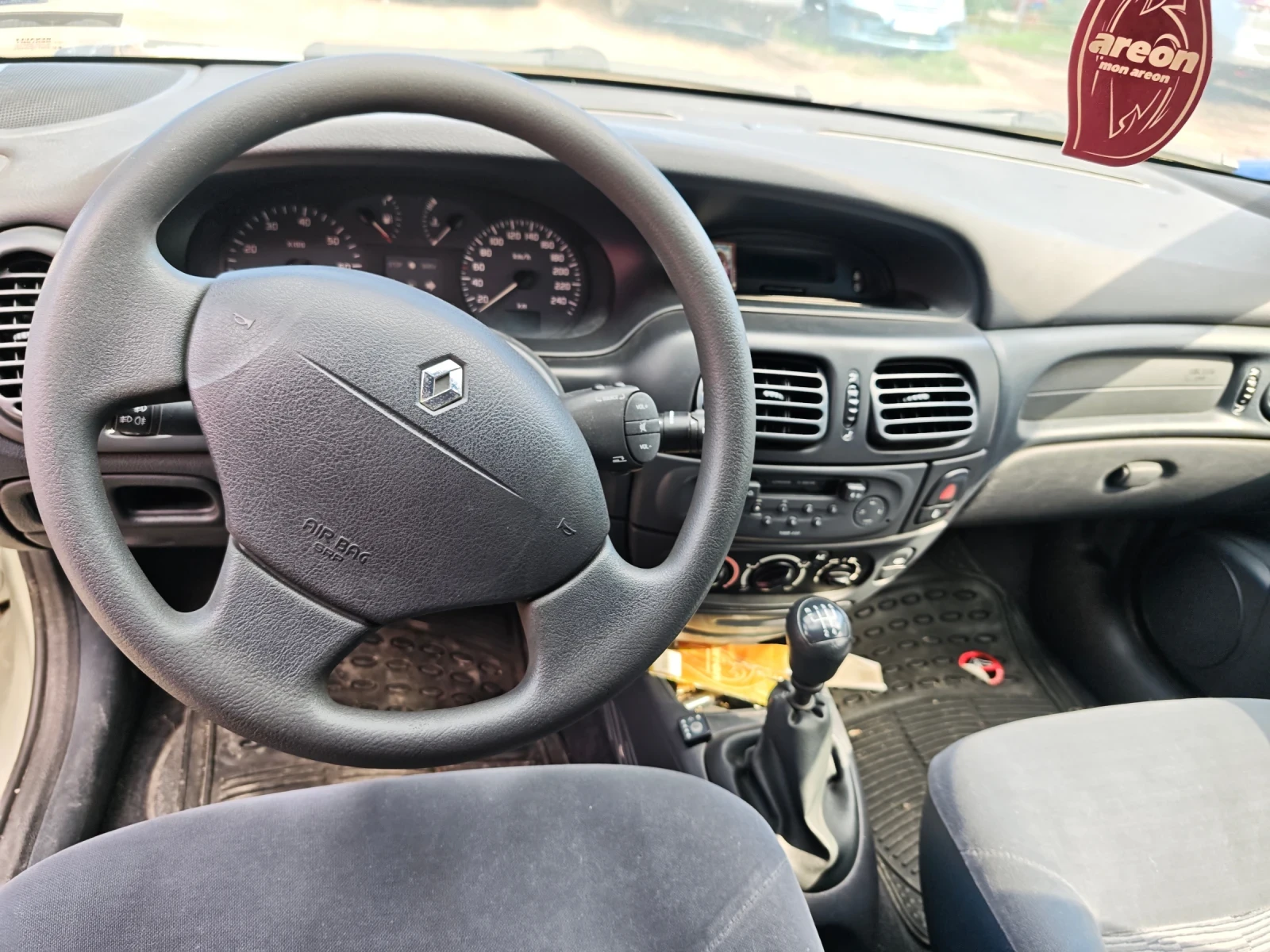 Renault Megane, снимка 5 - Автомобили и джипове - 54181723