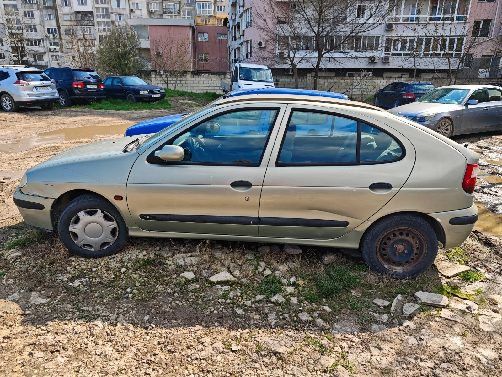 Renault Megane, снимка 2 - Автомобили и джипове - 54181723