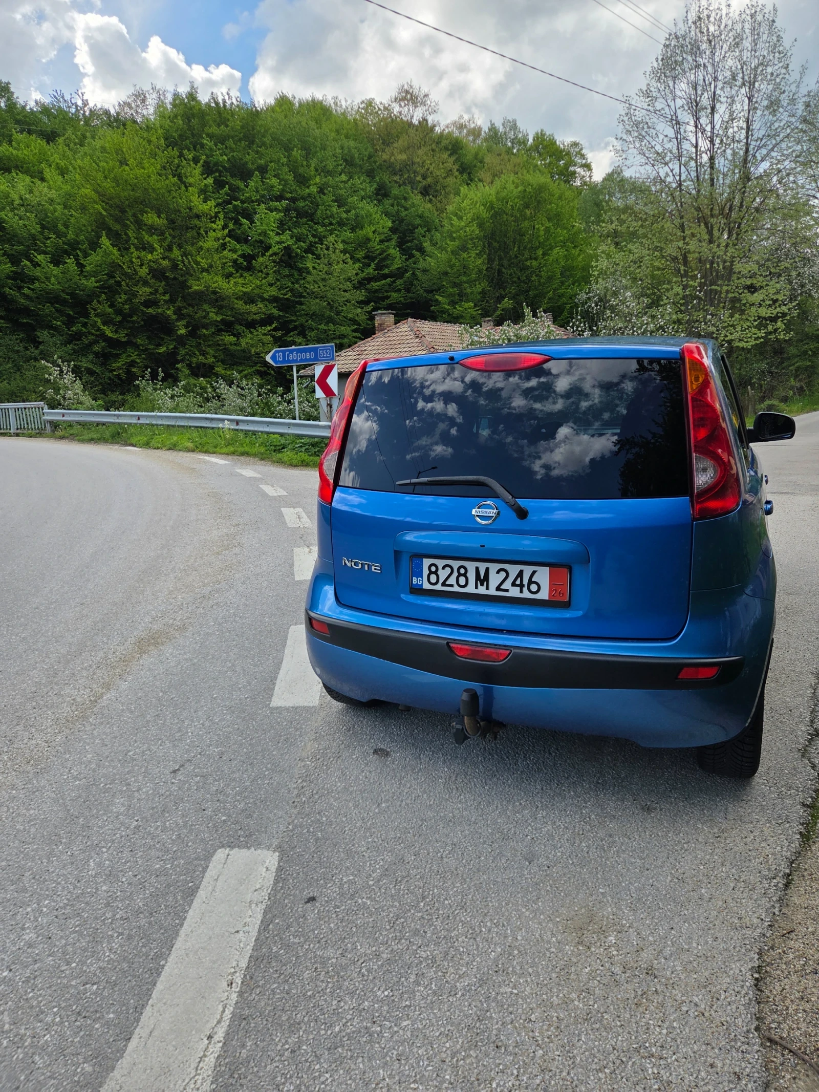 Nissan Note 1.4, снимка 3 - Автомобили и джипове - 54493131