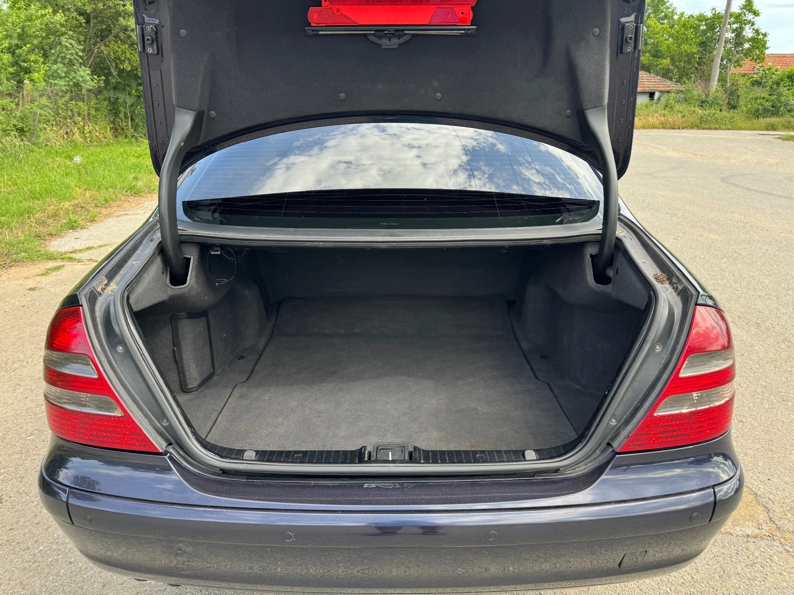 Mercedes-Benz E 220, снимка 15 - Автомобили и джипове - 54669092