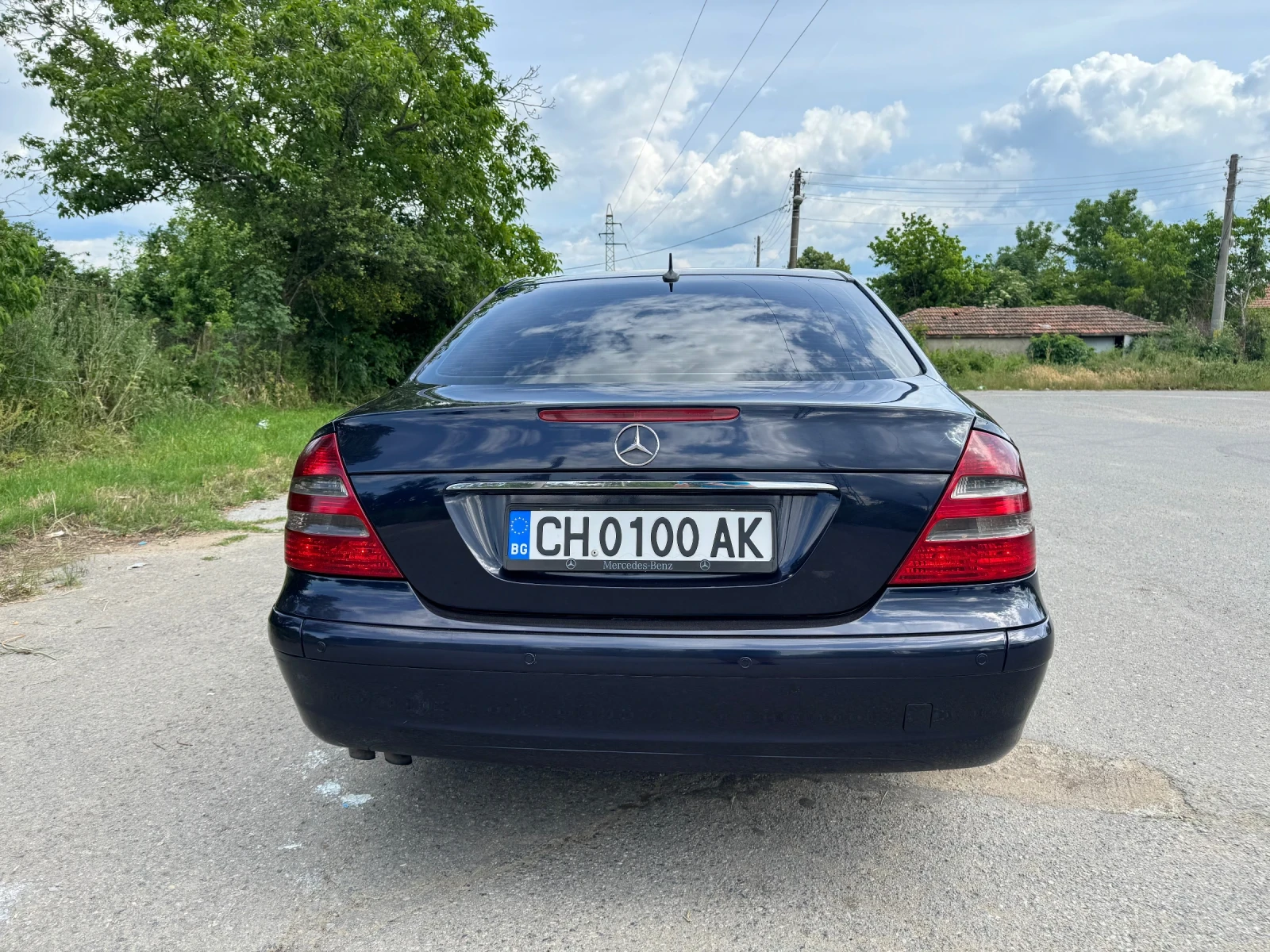 Mercedes-Benz E 220, снимка 4 - Автомобили и джипове - 54669092