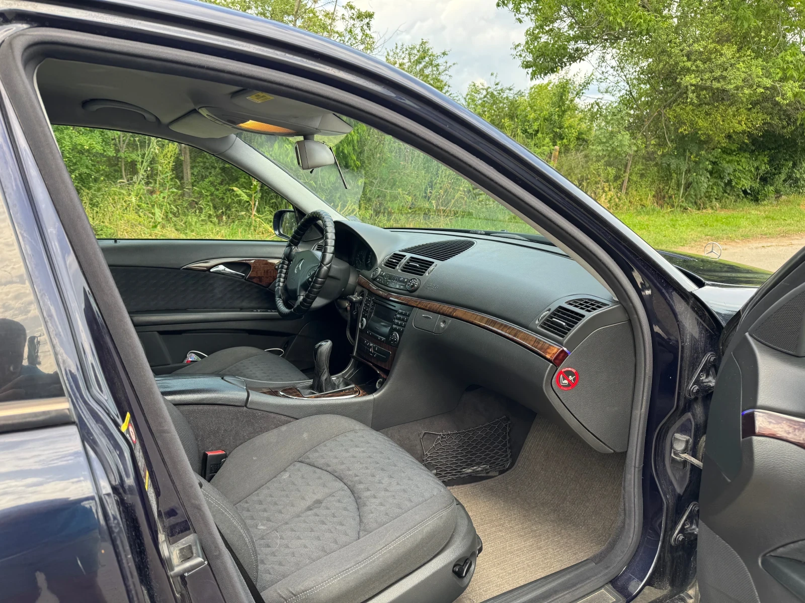 Mercedes-Benz E 220, снимка 9 - Автомобили и джипове - 54669092
