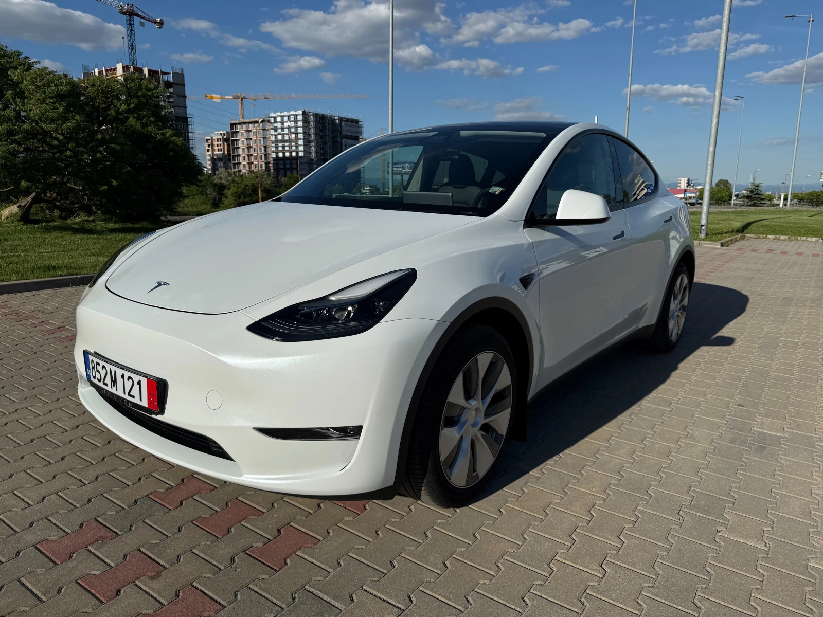 Tesla Model Y Long Range, Dual motor, Гаранционен Европейски
