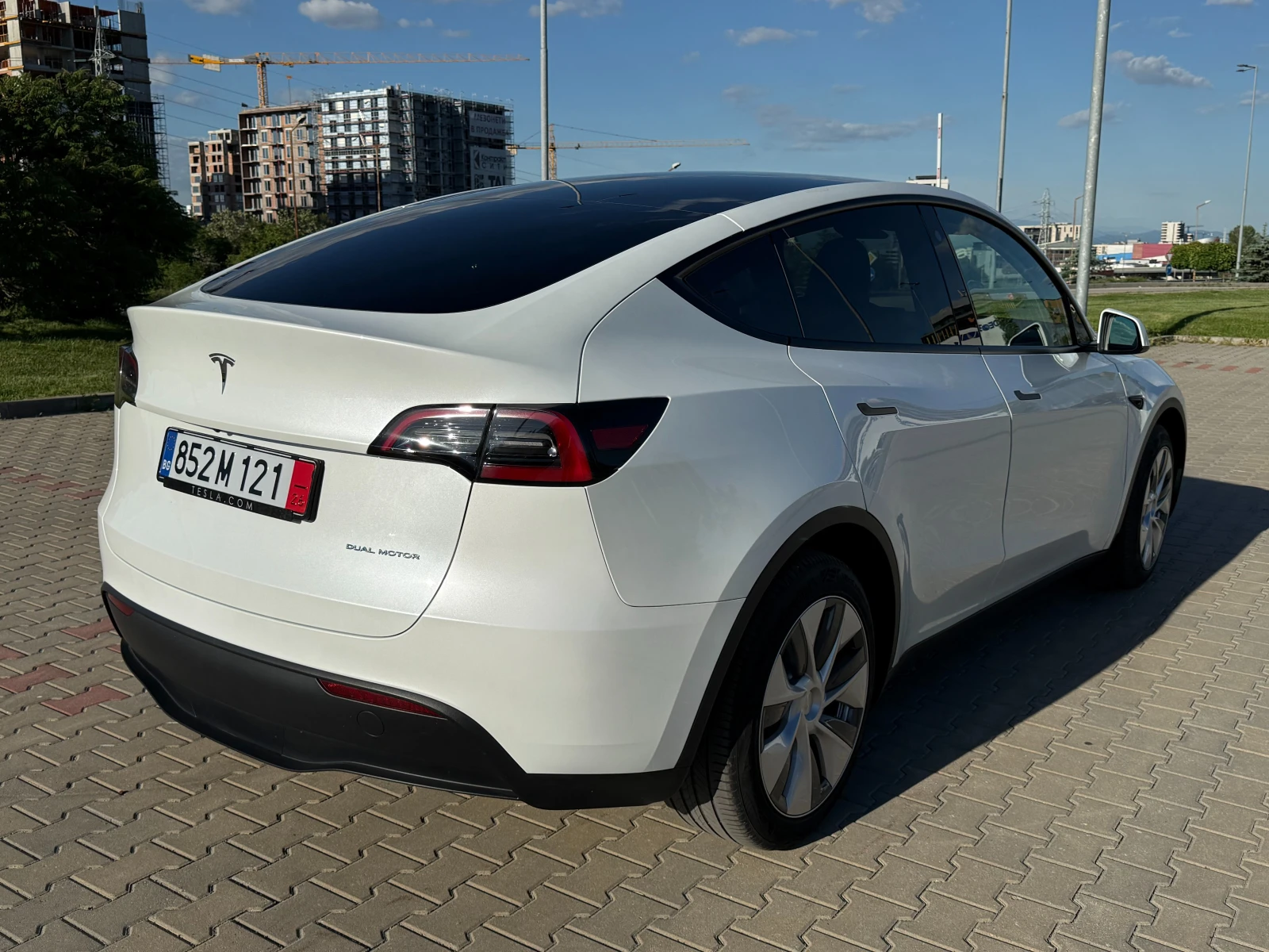 Tesla Model Y Long Range, Dual motor, Гаранционен Европейски, снимка 5 - Автомобили и джипове - 54715227