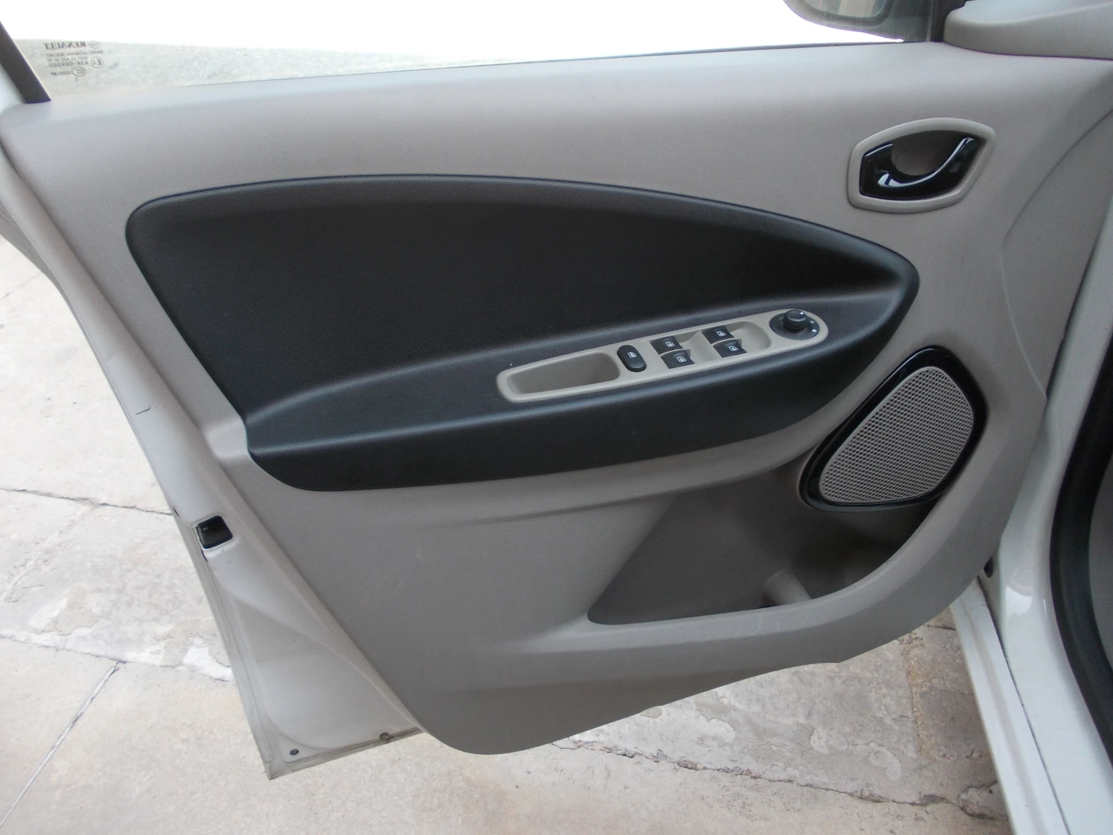 Renault Zoe q210, снимка 7 - Автомобили и джипове - 54863432