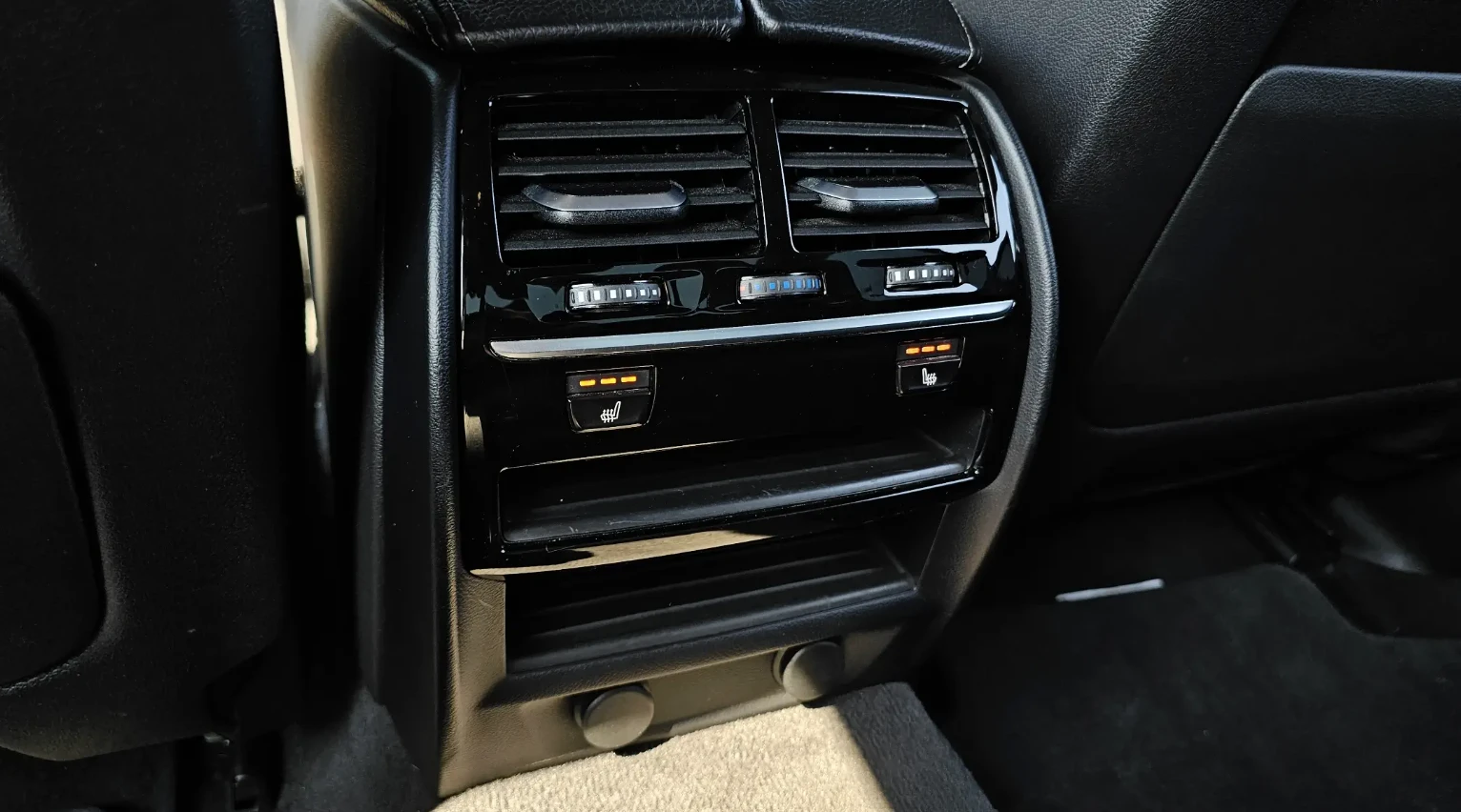 BMW 530 M SPORT | LASERLIGHT | FACE, снимка 14 - Автомобили и джипове - 54918841