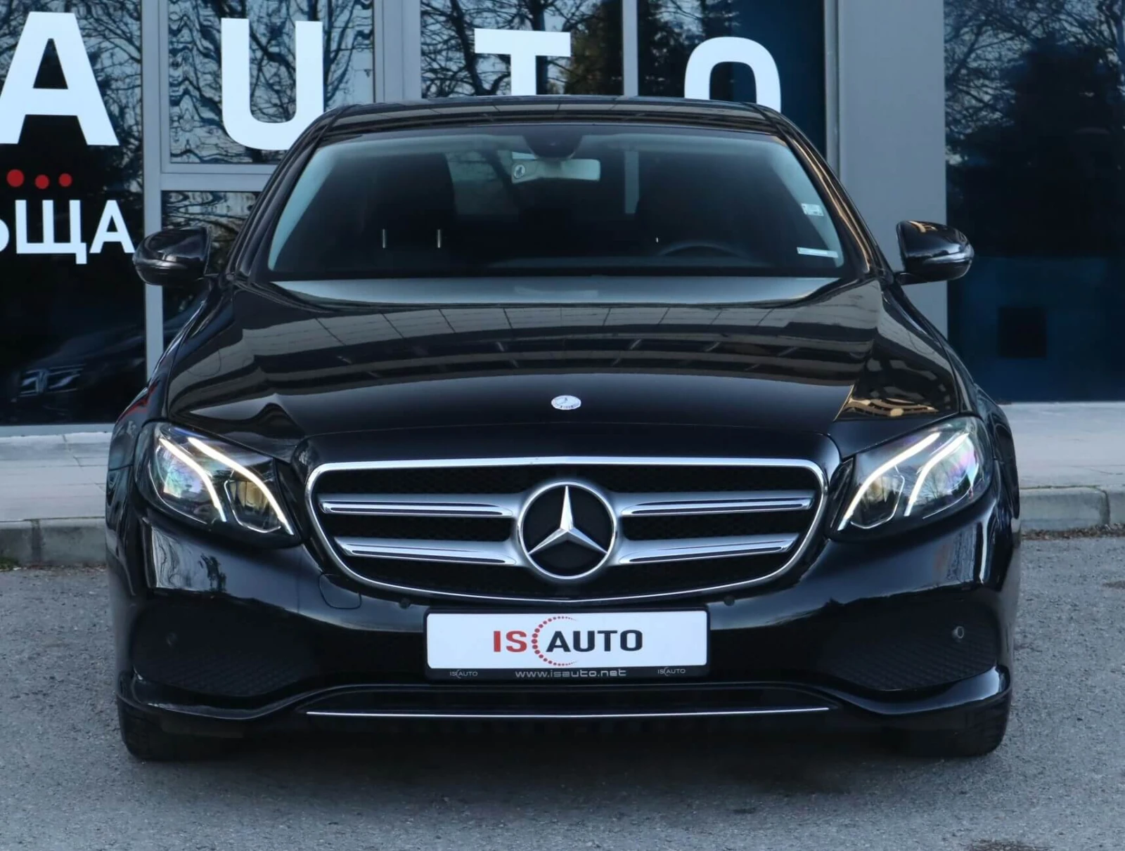 Mercedes-Benz E 220 CDI/Avantgarde/Dynamic Select/PRE-SAFE/Collision P, снимка 2 - Автомобили и джипове - 55009874