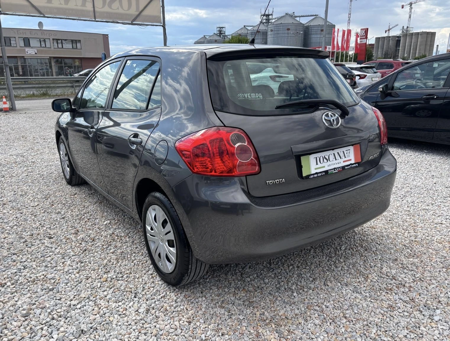 Toyota Auris 1.6i, снимка 3 - Автомобили и джипове - 55276908