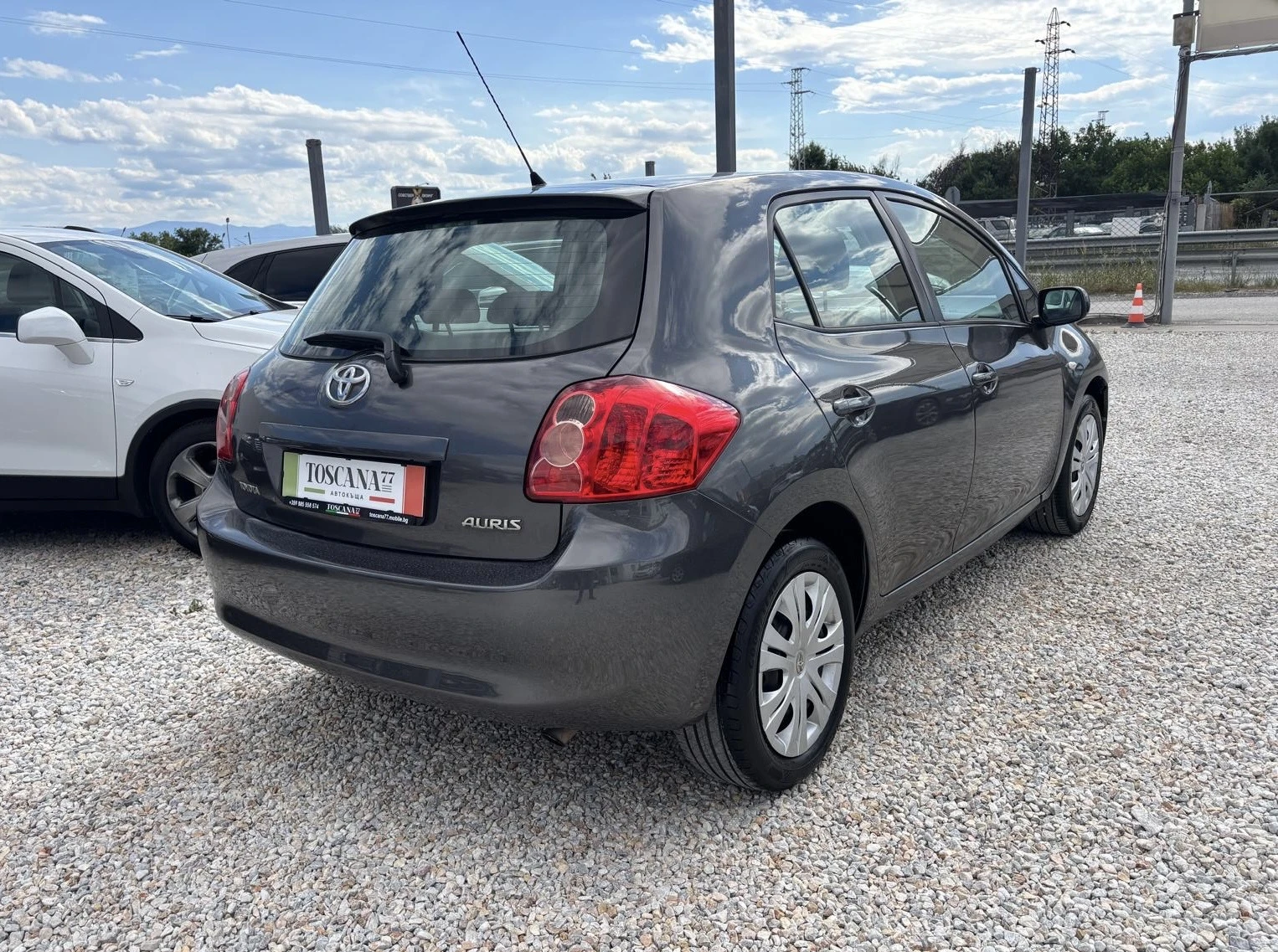 Toyota Auris 1.6i, снимка 4 - Автомобили и джипове - 55276908
