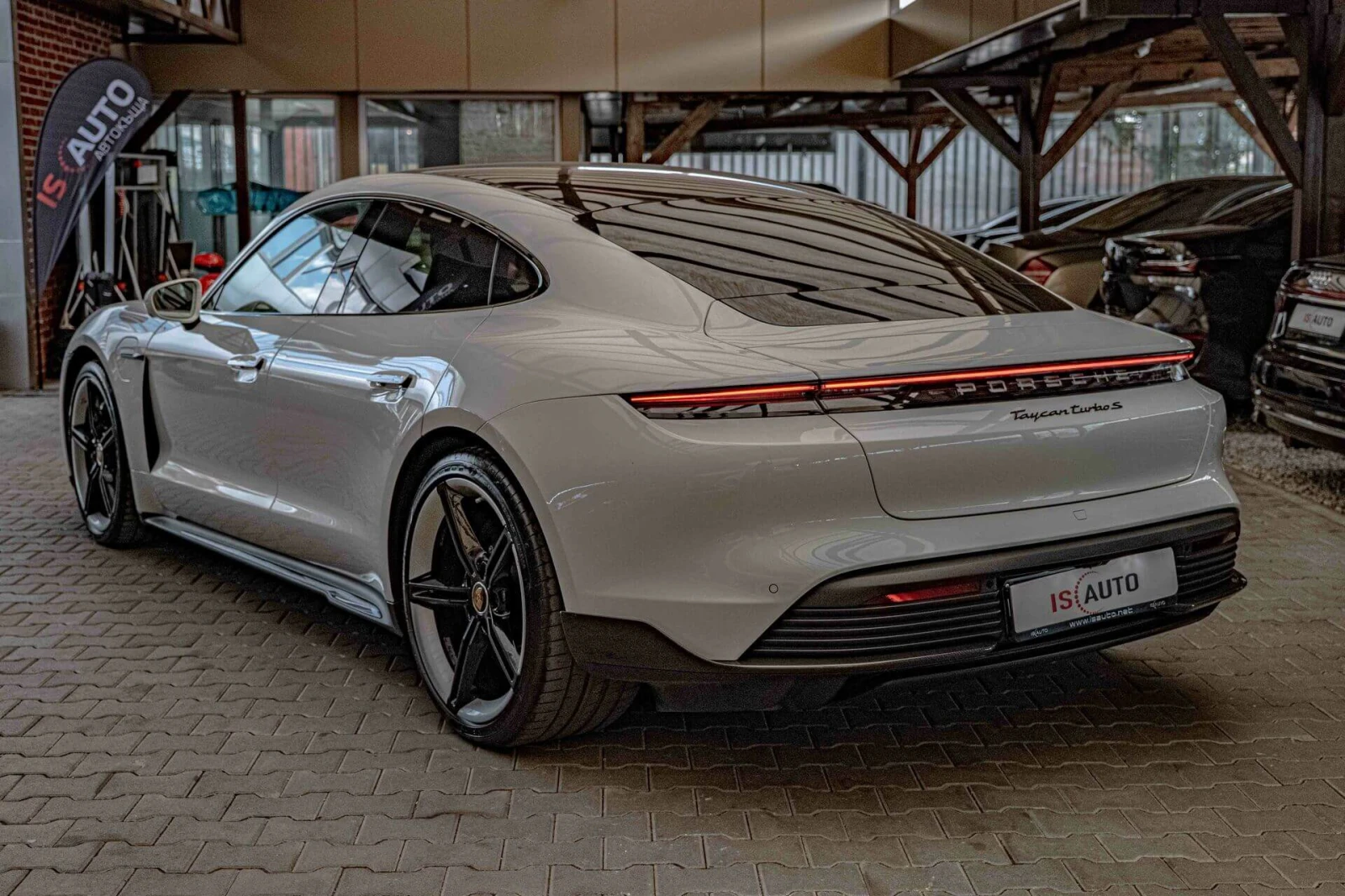 Porsche Taycan Turbo S/PDCC Sport/PDLS+ /PCCB/Chrono/Carbon/Burm., снимка 5 - Автомобили и джипове - 55285186