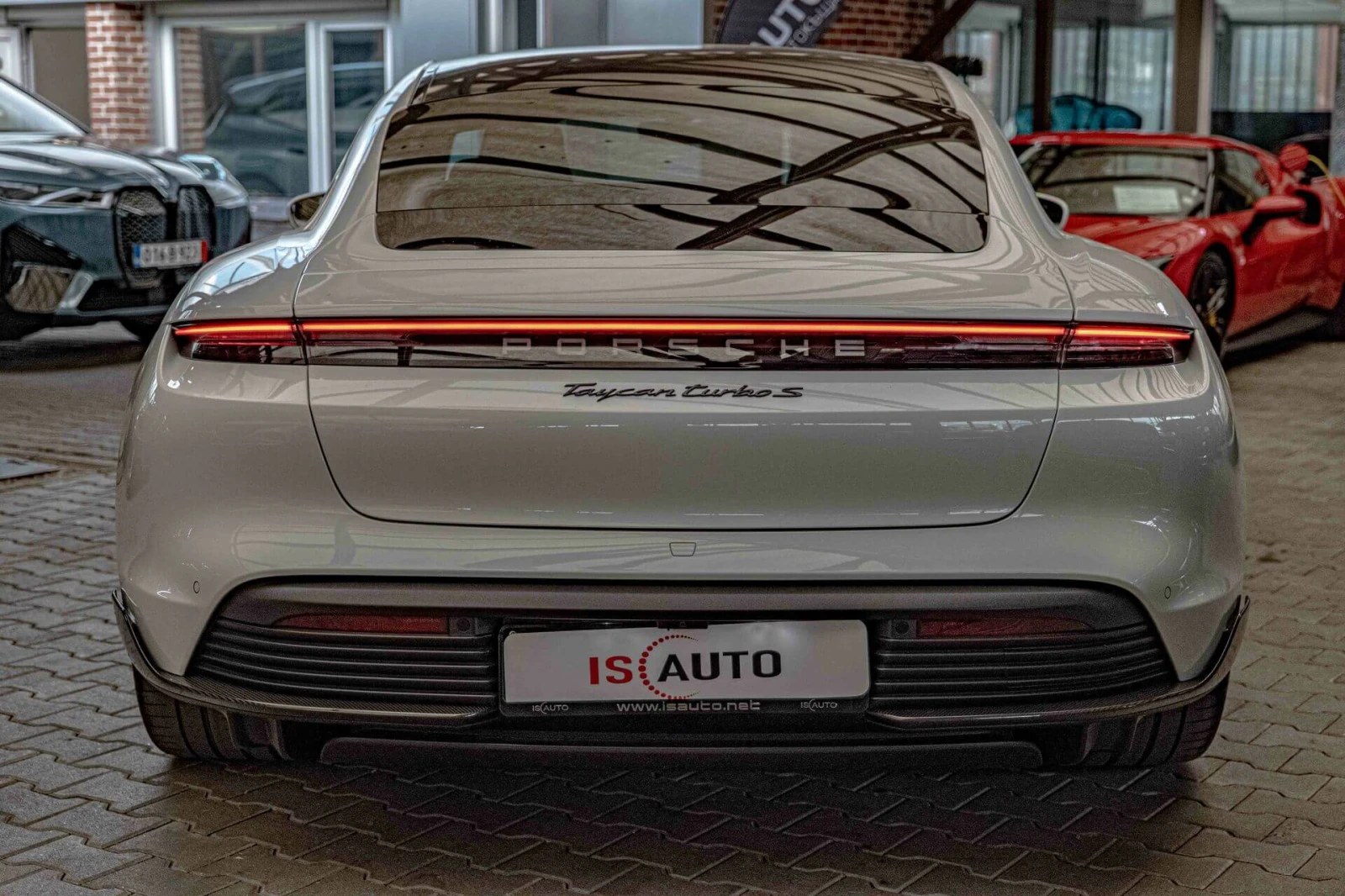 Porsche Taycan Turbo S/PDCC Sport/PDLS+ /PCCB/Chrono/Carbon/Burm., снимка 4 - Автомобили и джипове - 55285186