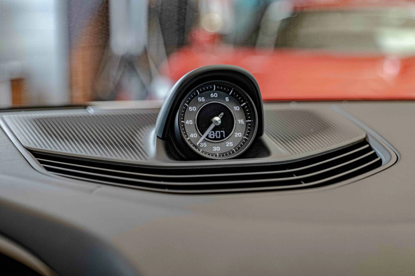 Porsche Taycan Turbo S/PDCC Sport/PDLS+ /PCCB/Chrono/Carbon/Burm., снимка 14 - Автомобили и джипове - 55285186