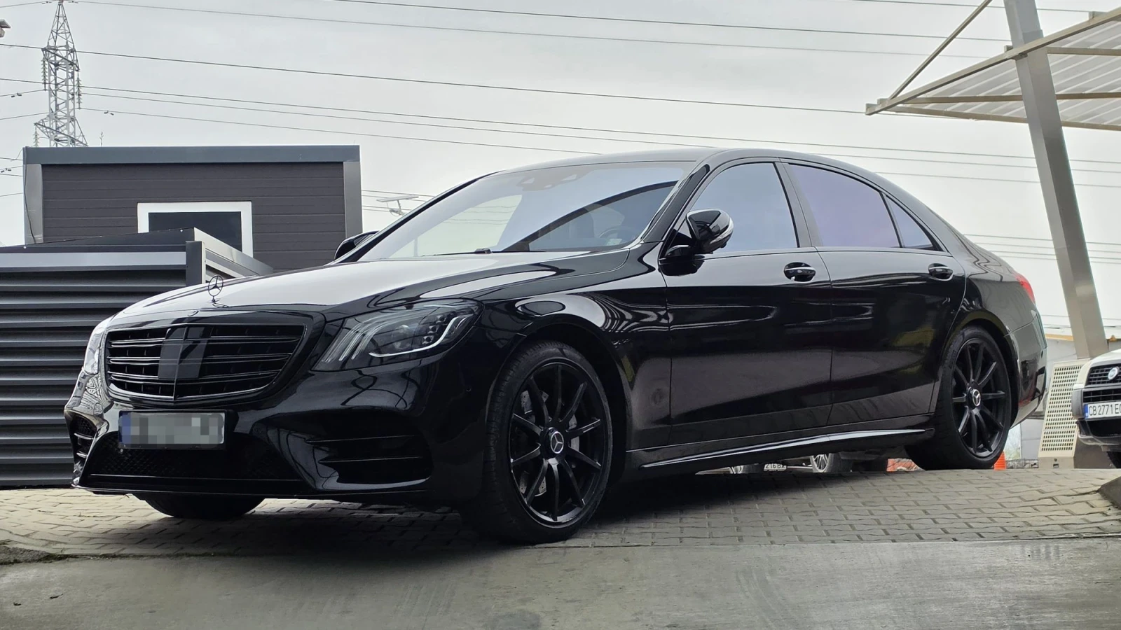 Mercedes-Benz S 560 4Matic / L / 3xTV / Burmester