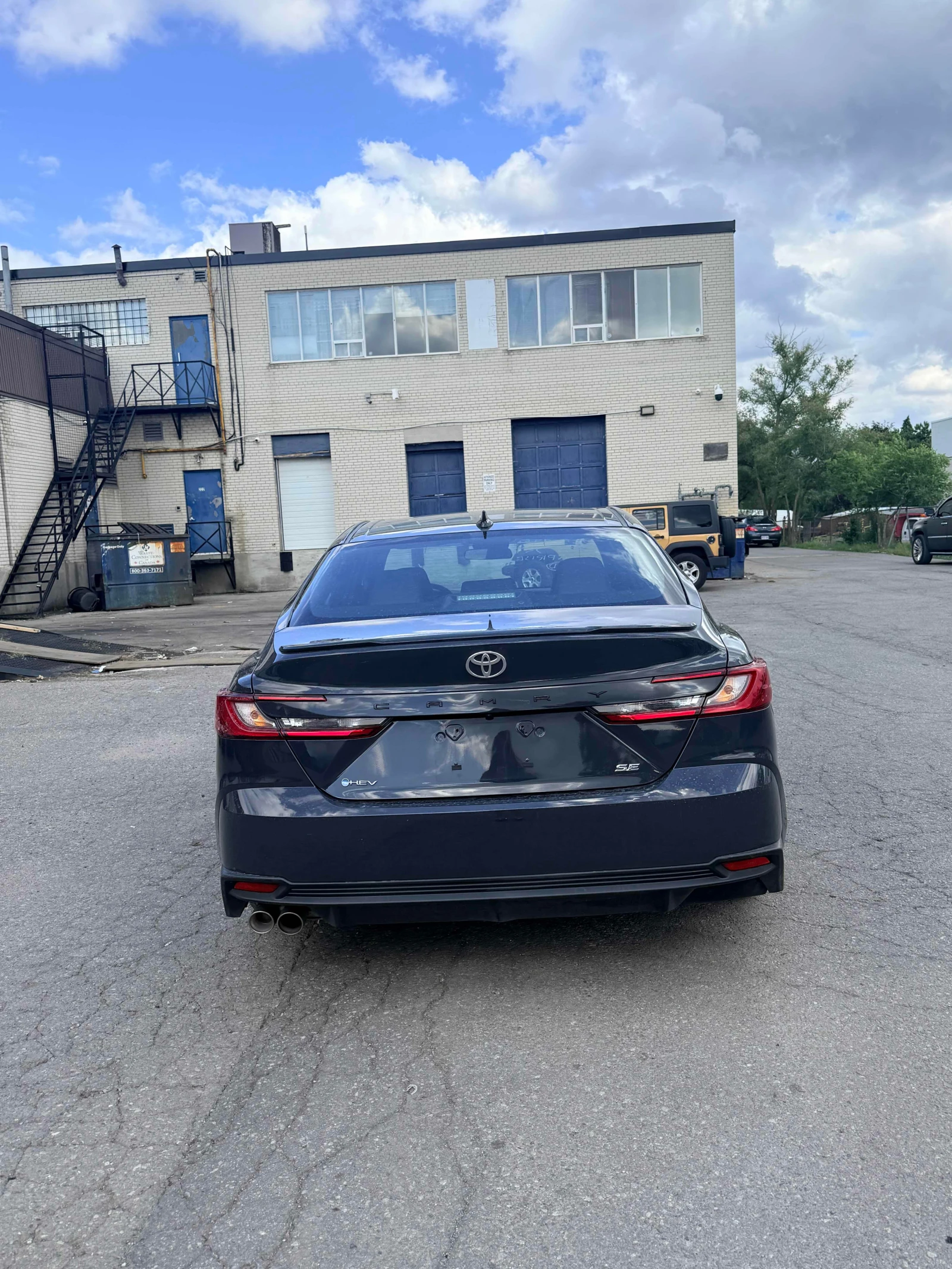 Toyota Camry  SE / CARFAX / АВТОКРЕДИТ , снимка 4 - Автомобили и джипове - 55842351