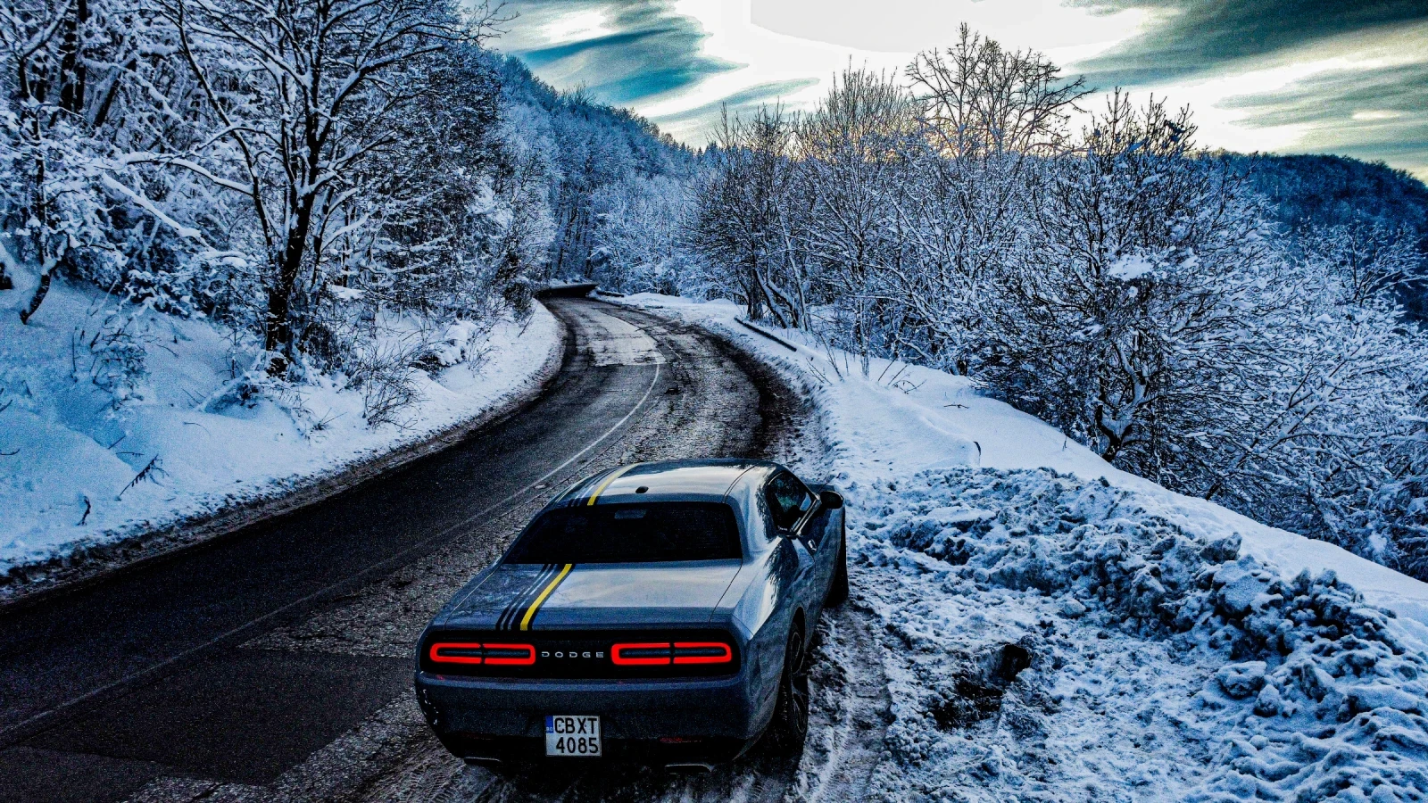 Dodge Challenger V6 - SRT pack, снимка 2 - Автомобили и джипове - 55873849