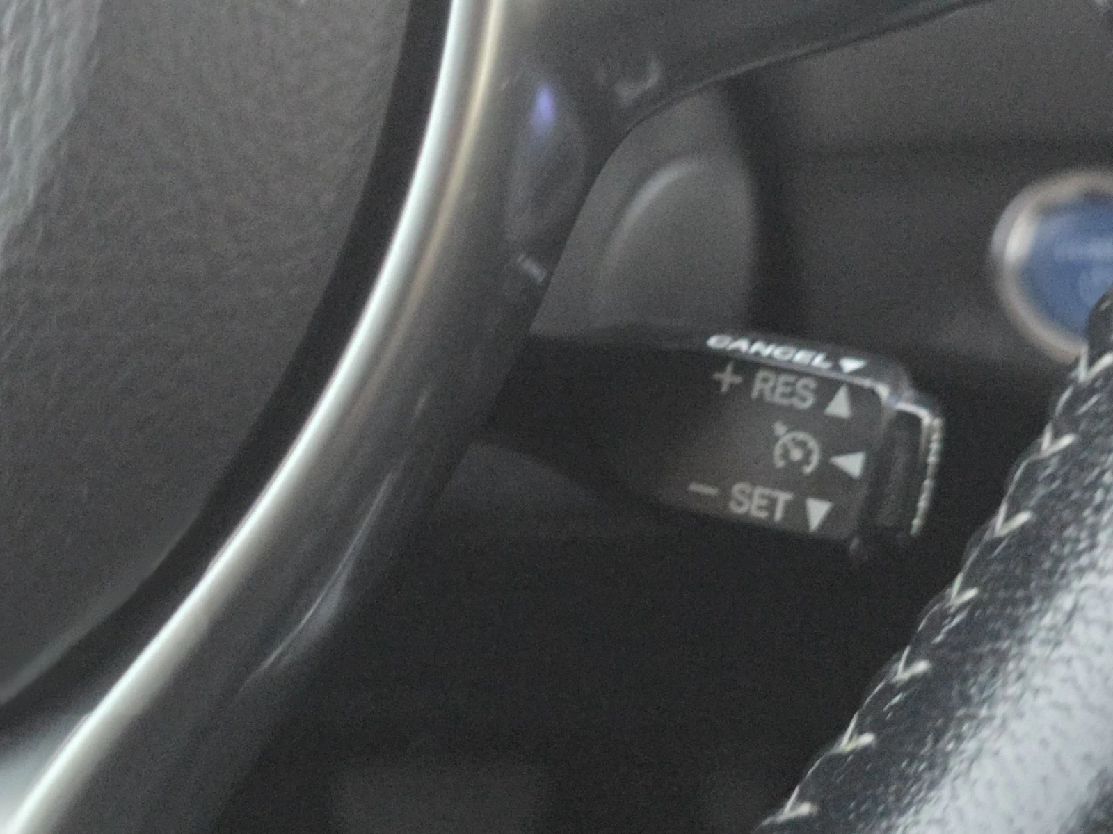 Toyota Yaris 1.5 HYBRID SWISS full service , снимка 14 - Автомобили и джипове - 56124084
