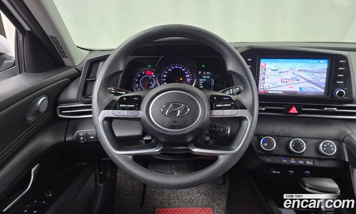 Hyundai Elantra 1.6 Smart, снимка 12 - Автомобили и джипове - 56155877