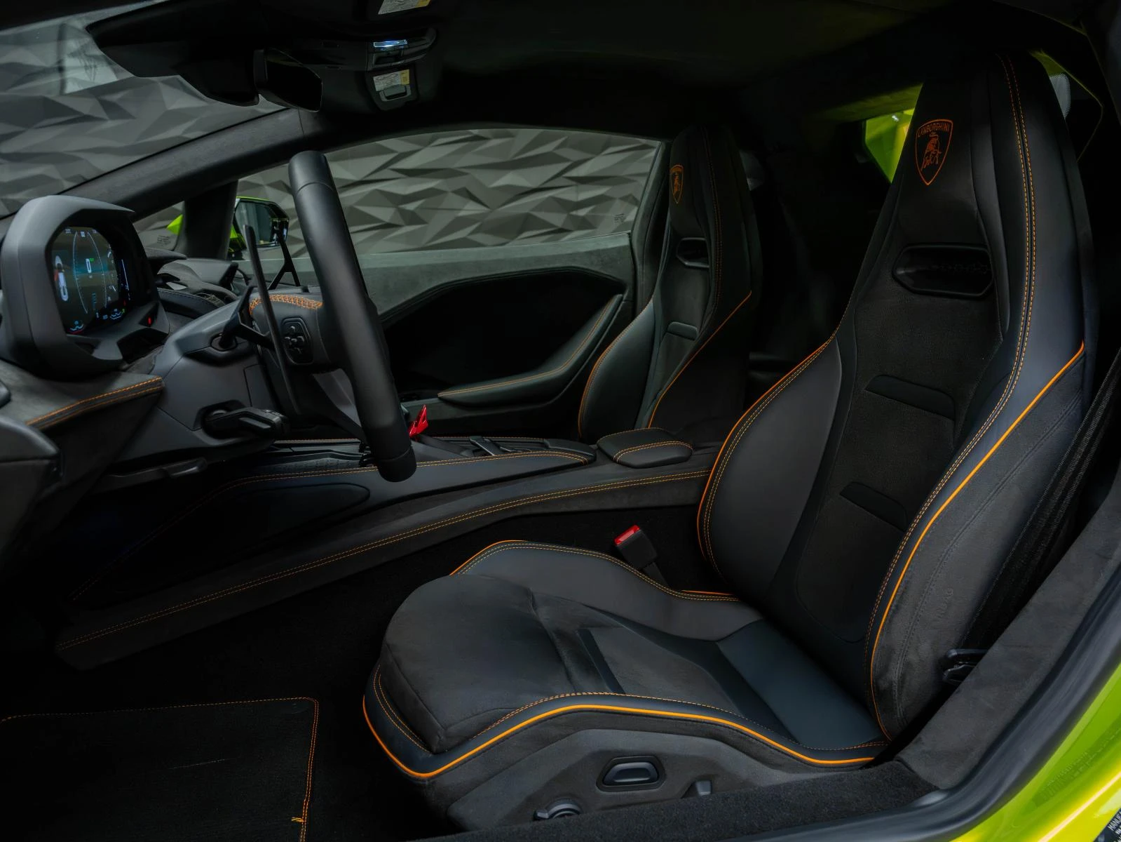 Lamborghini Temerario Verde Citrea* CARBON* , снимка 10 - Автомобили и джипове - 56493739