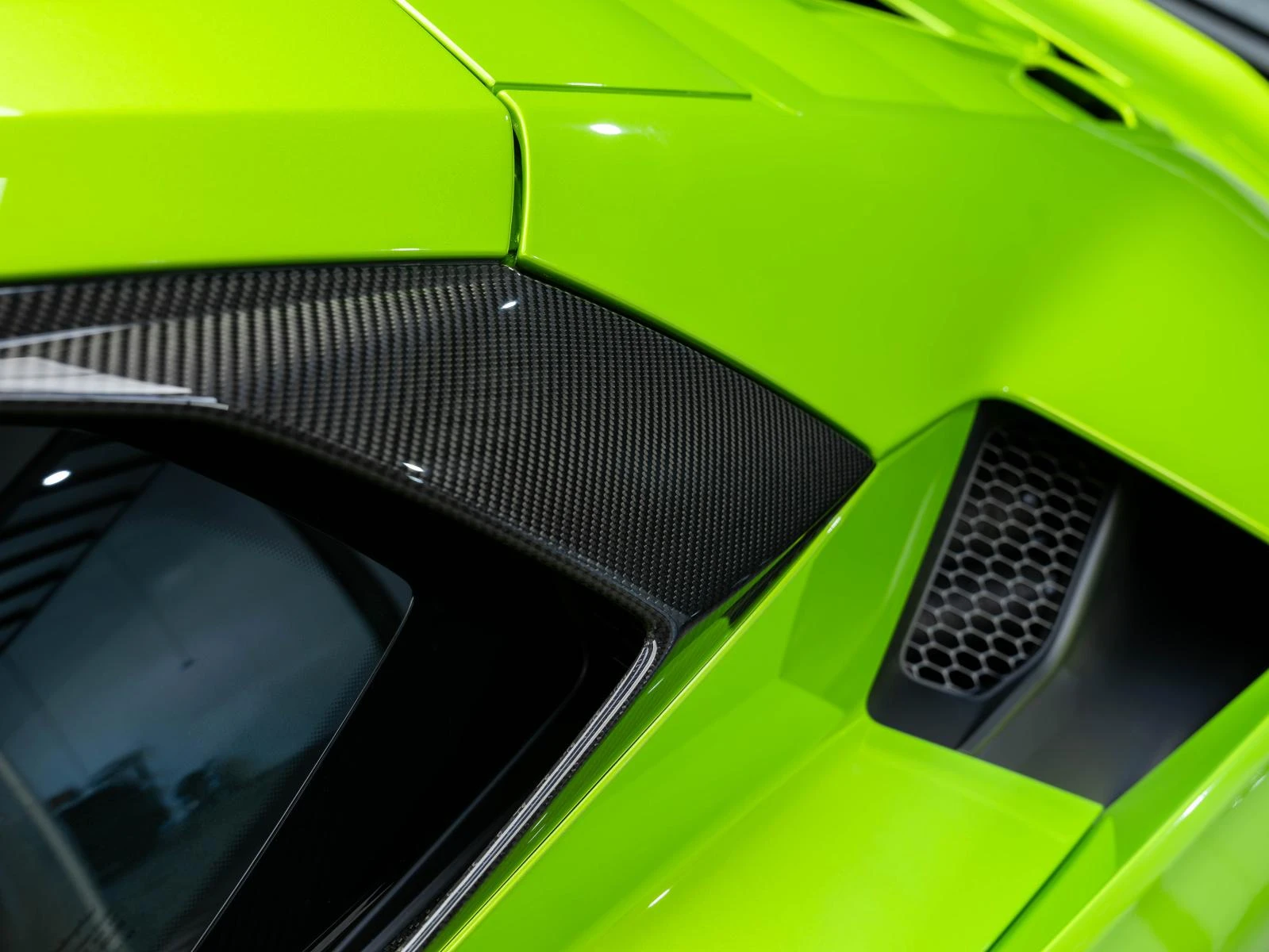 Lamborghini Temerario Verde Citrea* CARBON* , снимка 6 - Автомобили и джипове - 56493739