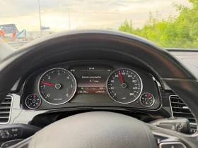 VW Touareg RLine= FaceLift= PANORAMA= DISTRONIC= KEYLES GO= K, снимка 14